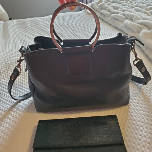 Patricia Nash bag and wallet - Picture 1 of 8